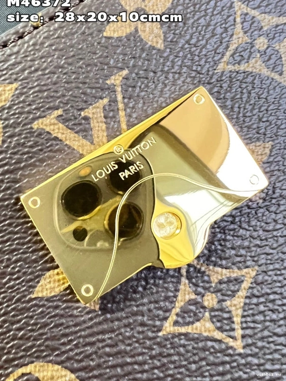 WIS LOUIS CHANELUNY BB VUITTON 0108